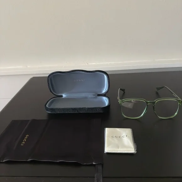 Gucci Transparent Green Glasses with Case - Picture 7 of 7